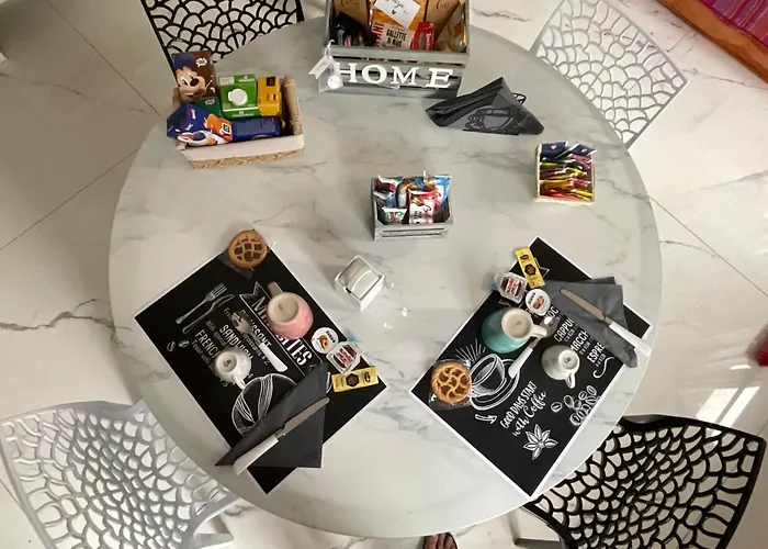 Kira فندق مبيت وإفطار