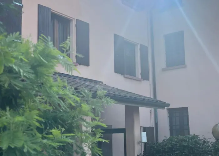 Kira La Mura San Carlo